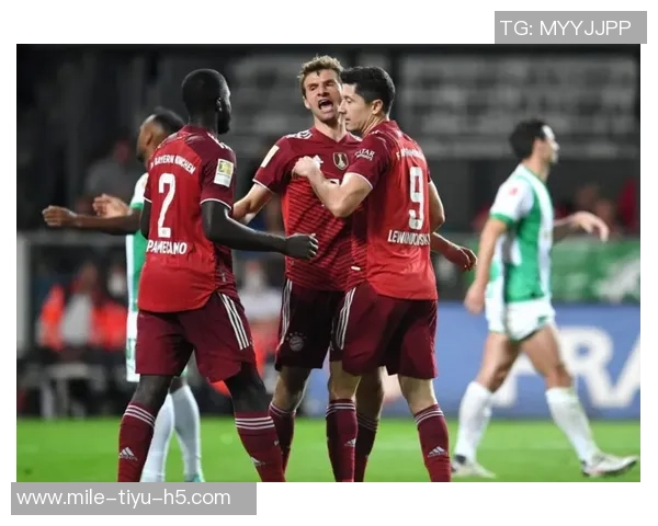 穆勒与德赖塞特尔亲密合影社交媒体上互称传奇人物